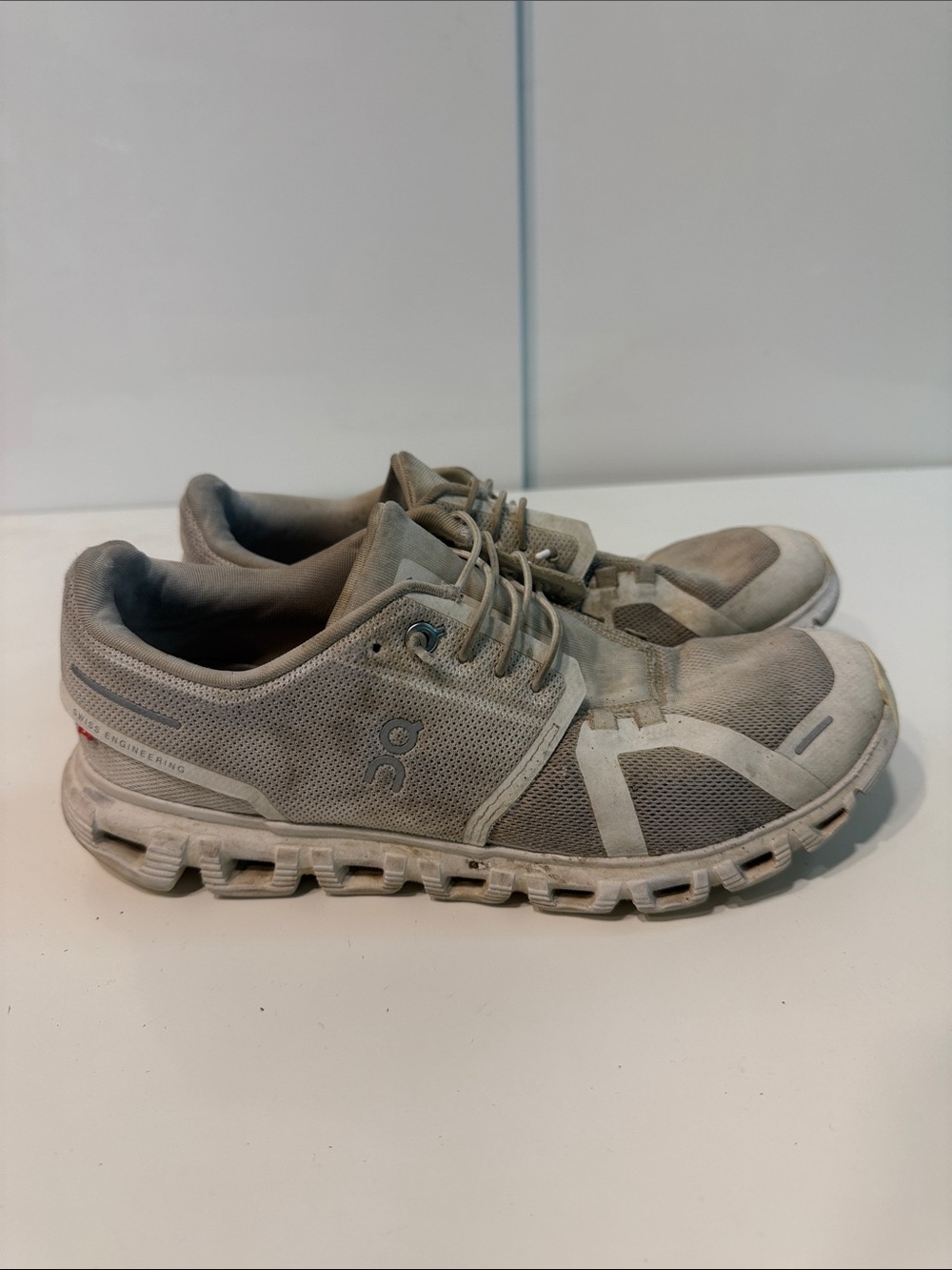 Used On Running Running Men’s Cloud Running Shoes size 8